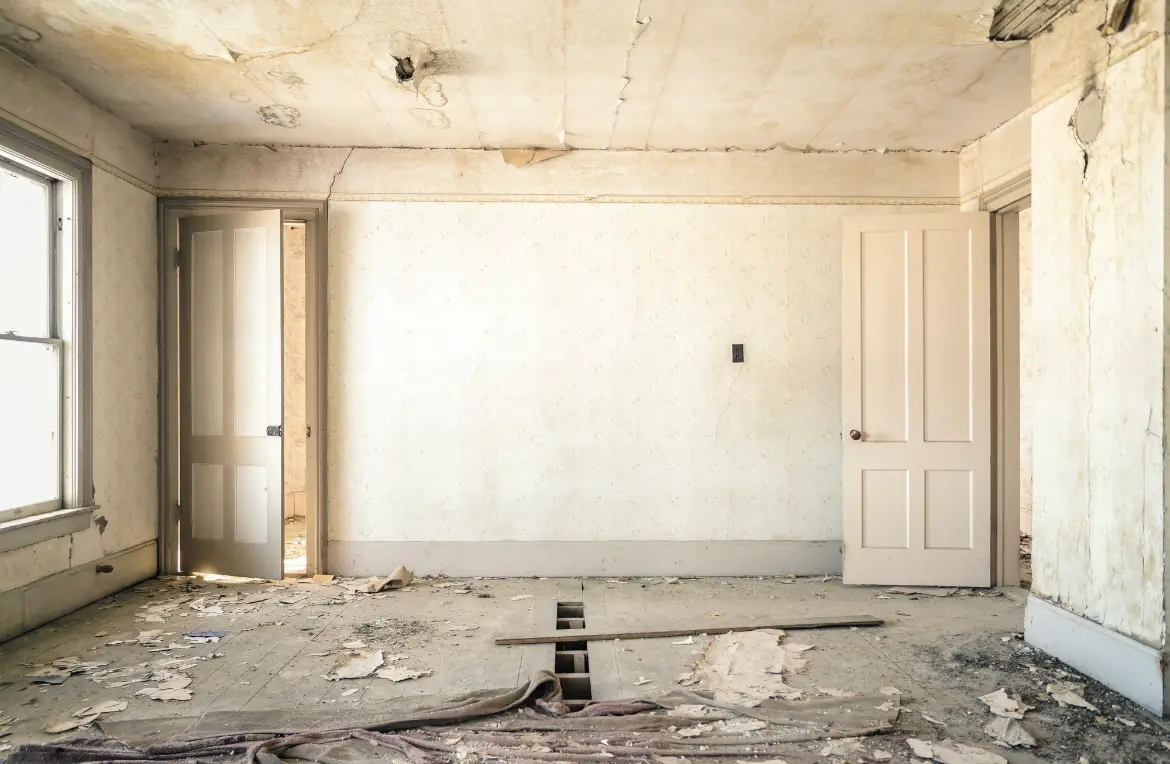 Waste disposal crew managing a cleanout project in Ensley